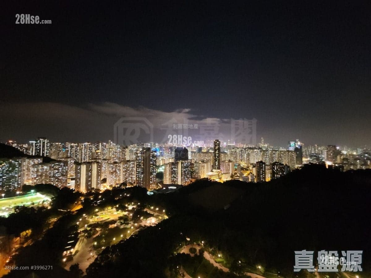 巨型大宅任你玩齊晒傢俬唔使煩