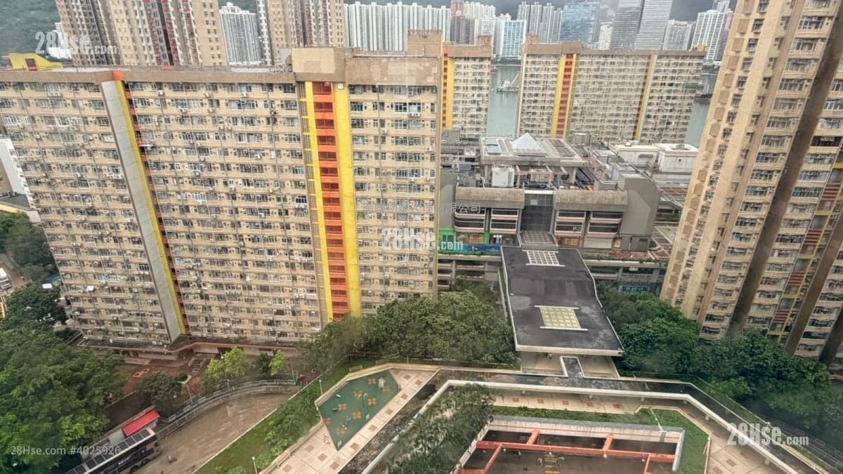 對面商埸街市巴士站，交通生活配套齊備，價錢可再商議