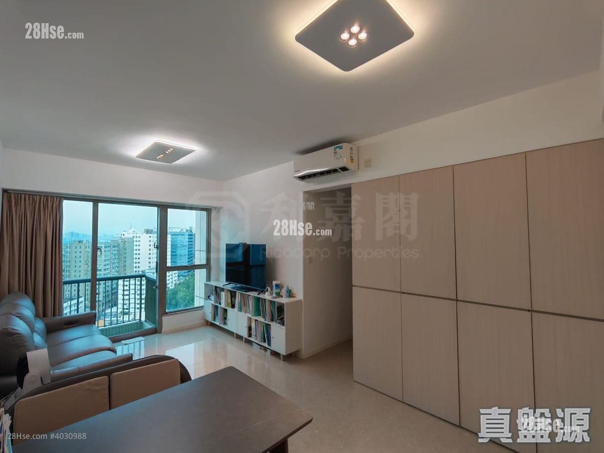 朗屏地鐵口世宙靚裝三房890萬