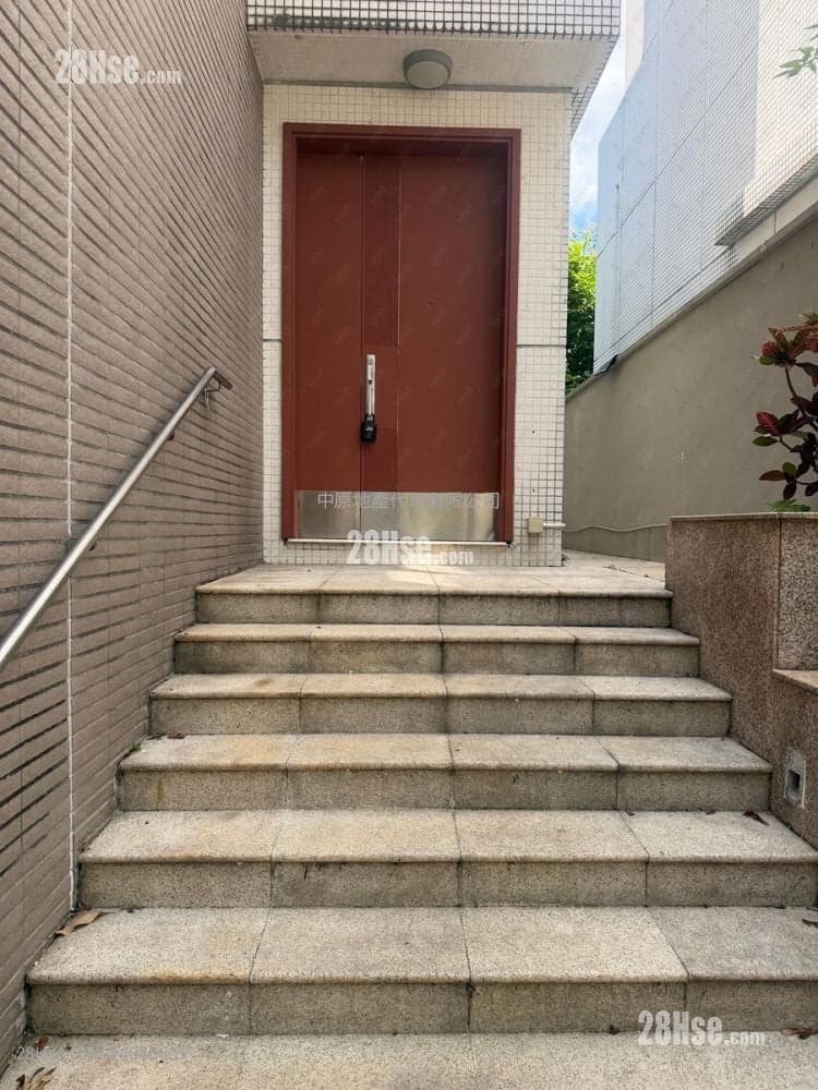 罕有極筍洋房別墅 千呎花園 室內双車位 性價比高 勿失良機