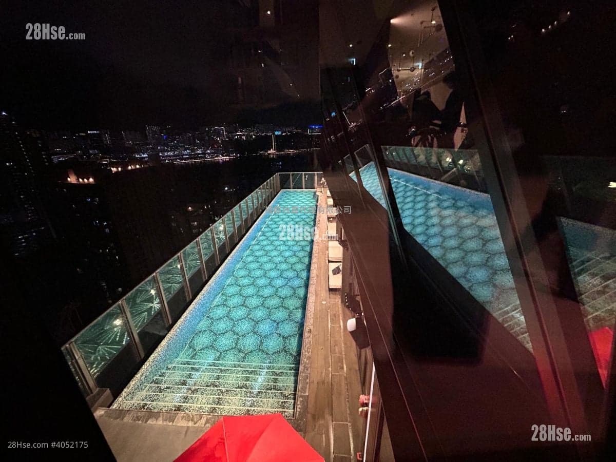 啟岸 半新樓 特高樓底 兩房 $20800 有靚會所 空中泳池 近地鐵站