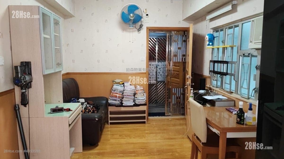 炮台山筍價2房單位，大廈有長樓梯