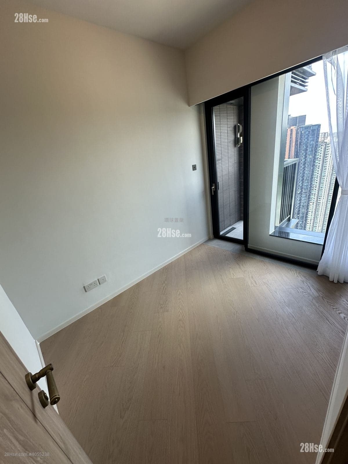 買家免佣,仲送十萬傢私禮券>>鳳凰樓層,未住過