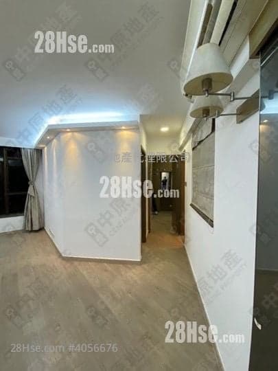 設有屋苑村巴