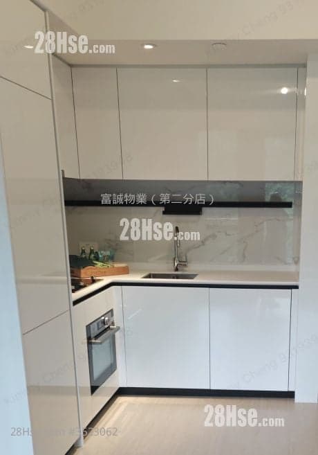 靚裝兩房梗櫥,靠近地鐵、購物中心和市場。