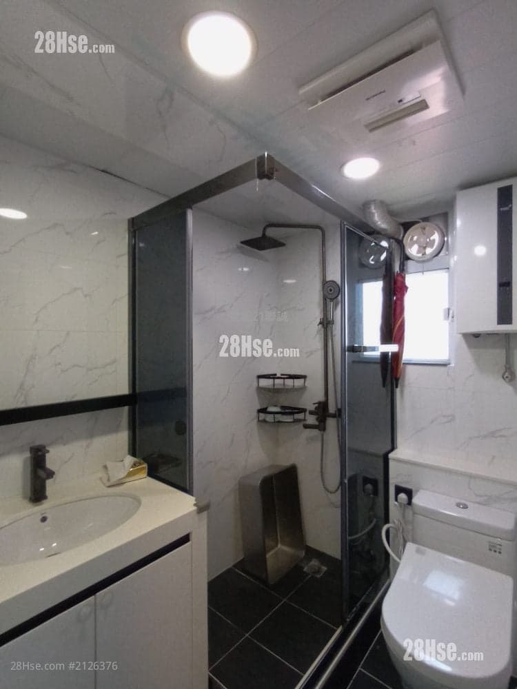 即買即住靚裝修【落街就係地鐵站。大大間三房】價可傾、實用率高、東南清靜、已吉即睇