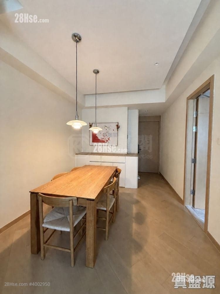 柏瓏3房套連儲物房,靚景靚裝,包部分傢俬及電器,拎包入住!