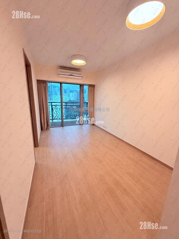 全屋連廚厠全新裝修,有匙即睇。拎包入住,開揚園景。