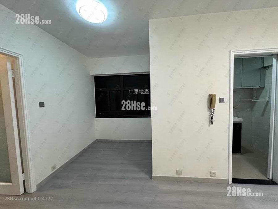 全新裝修 即買即住即收租 屋苑已做大維修