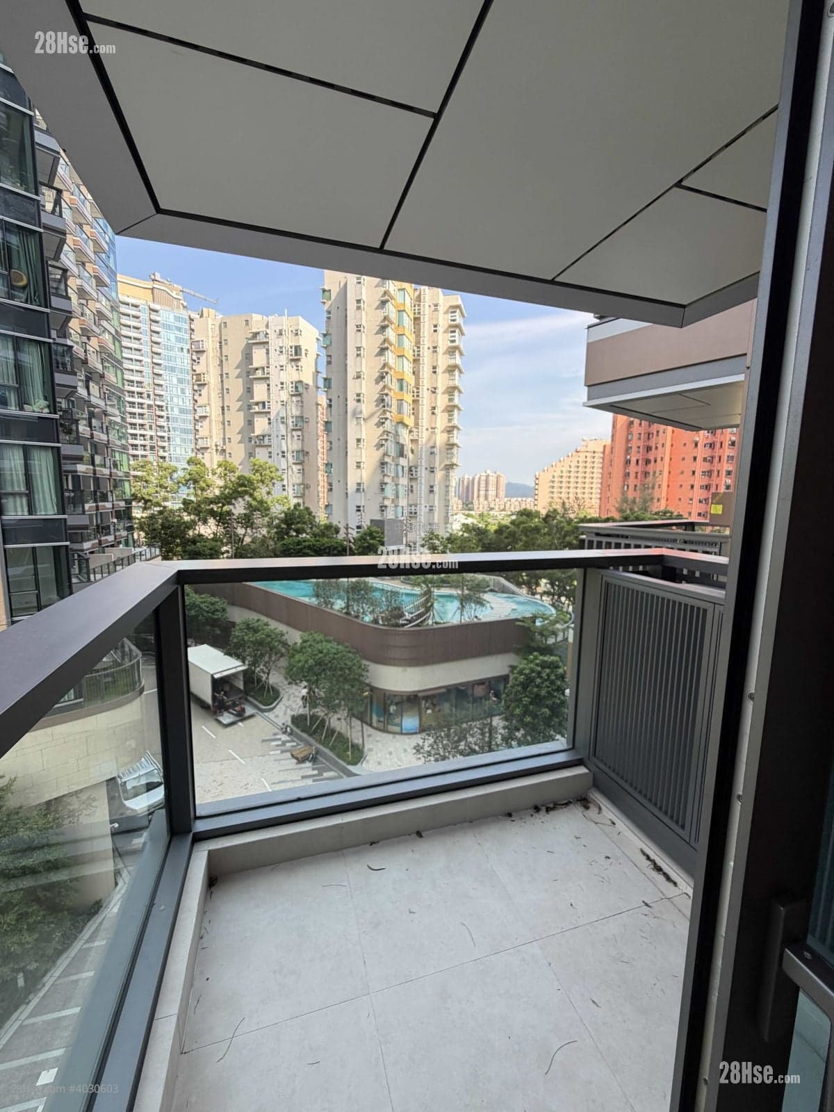 (中原地產)有鎖匙即看,明廁有窗,全新2房,東南泳池、內園景,點擊VR有實景