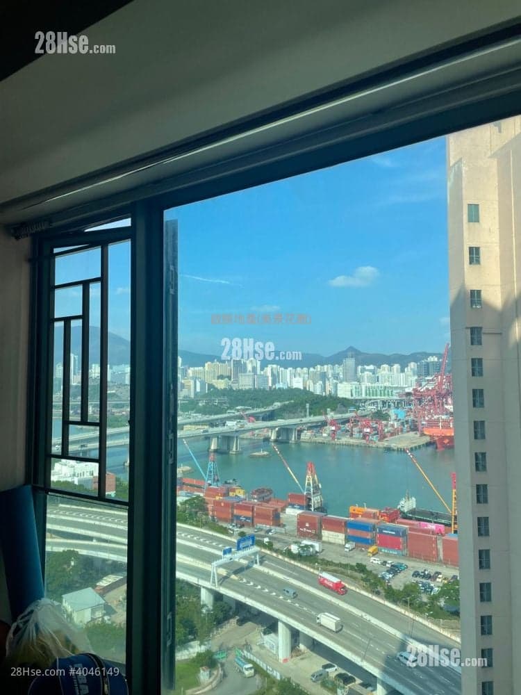 罕有單邊海景兩房