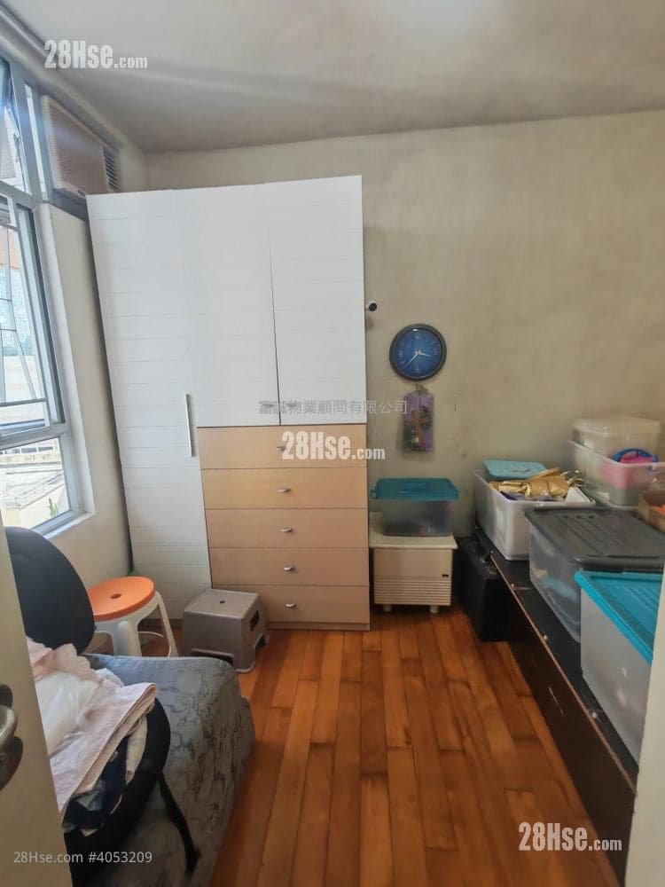 地鐡站上蓋居屋皇 綠表白居二必睇 手快有