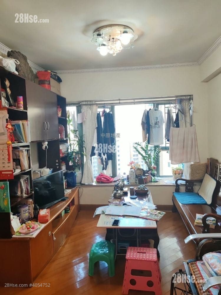 估凸價,高層東南三房可約睇